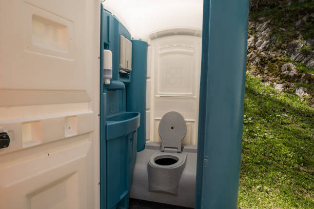 Best Portable toilet rental cost  in Kensington, CT